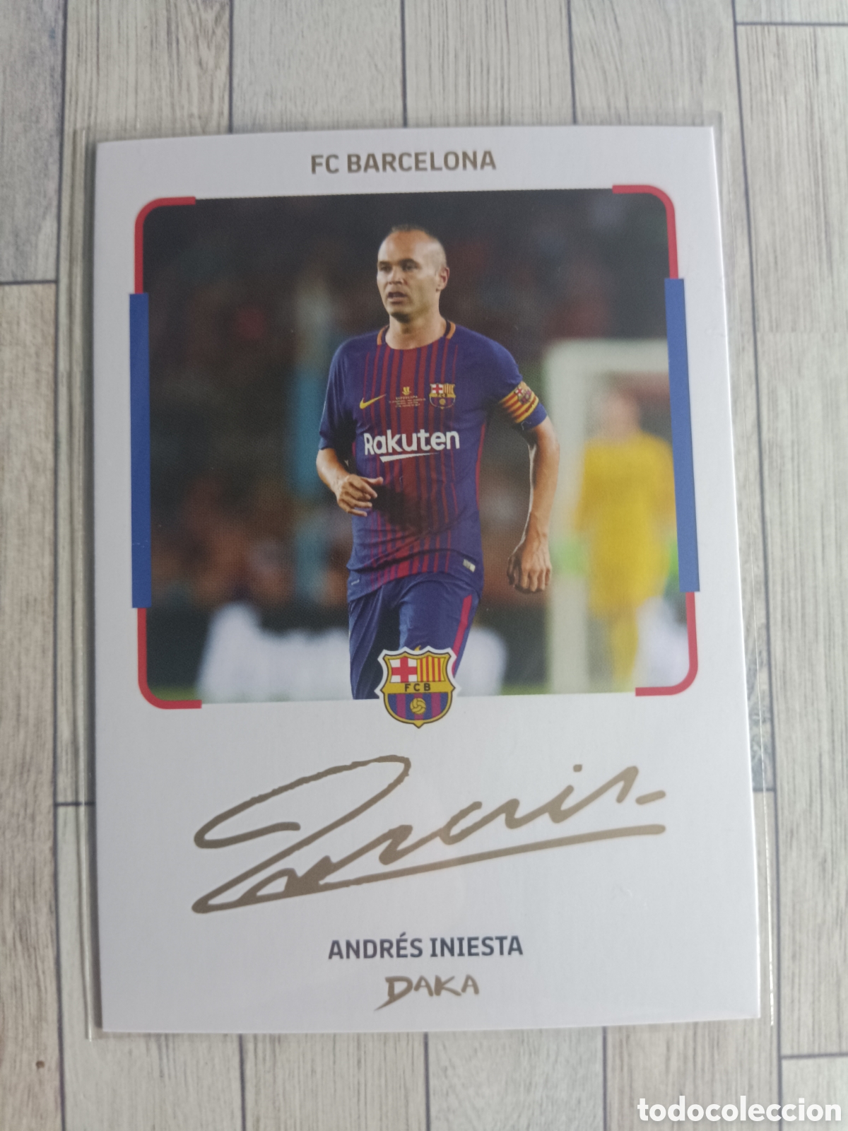 Cromos de F&uacute;tbol: IC-10 ANDRES INIESTA INSTANT CHEKI FIRMA SERIGRAFIA DAKA TOP AUDIENCE BARCELONA 2025 2026 25 26