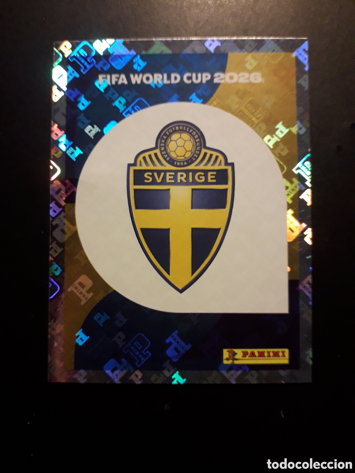 Cromos de F&uacute;tbol: ESCUDO SUECIA SWE 1 MUNDIAL F&Uacute;TBOL 2026 FIFA WORLD CUP PANINI SIN PEGAR PEDIDO M&Iacute;NIMO 3&euro;