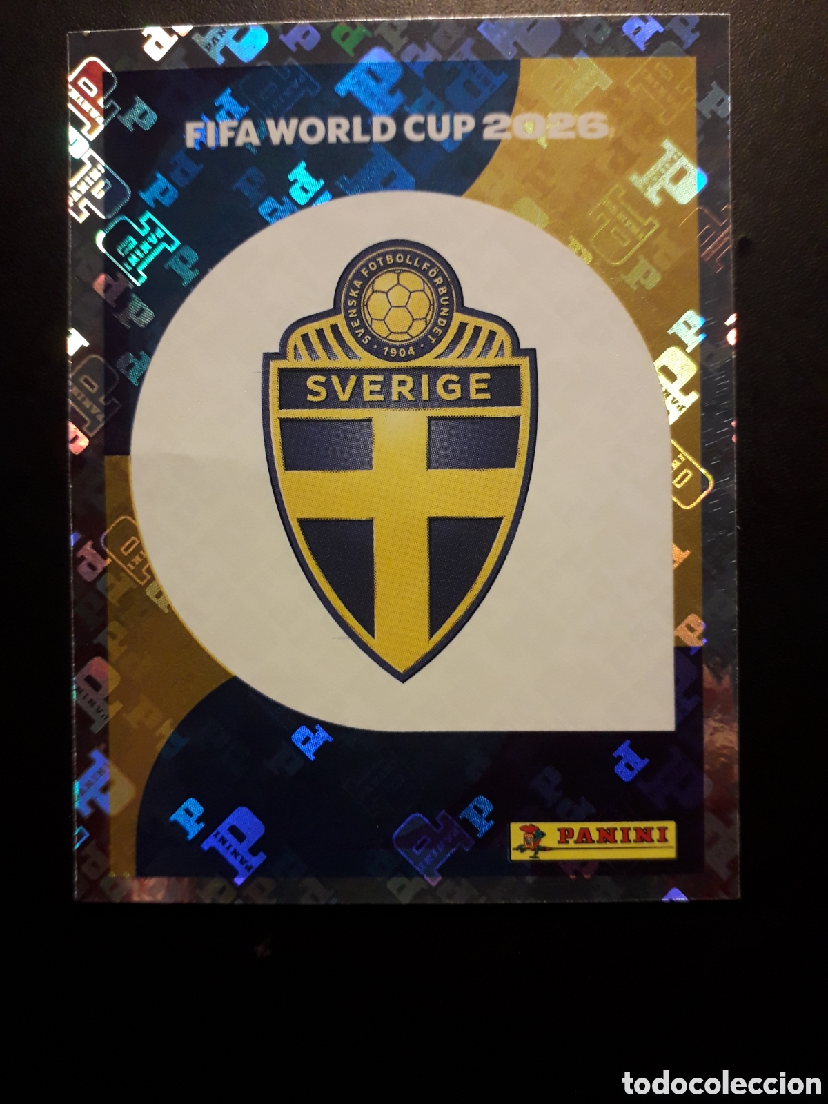 Cromos de F&uacute;tbol: ESCUDO SUECIA SWE 1 MUNDIAL F&Uacute;TBOL 2026 FIFA WORLD CUP PANINI SIN PEGAR PEDIDO M&Iacute;NIMO 3&euro;.