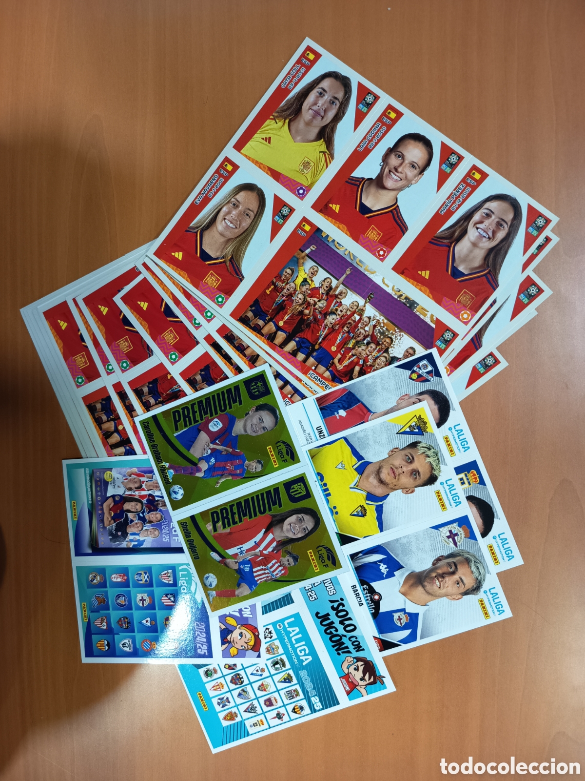 Cartes &agrave; collectionner de Football: Lote (17) laminas de cromos revista Jug&oacute;n PANINI 2023 2024 Liga F Hypermotion FIFA Women&acute;s World Cup