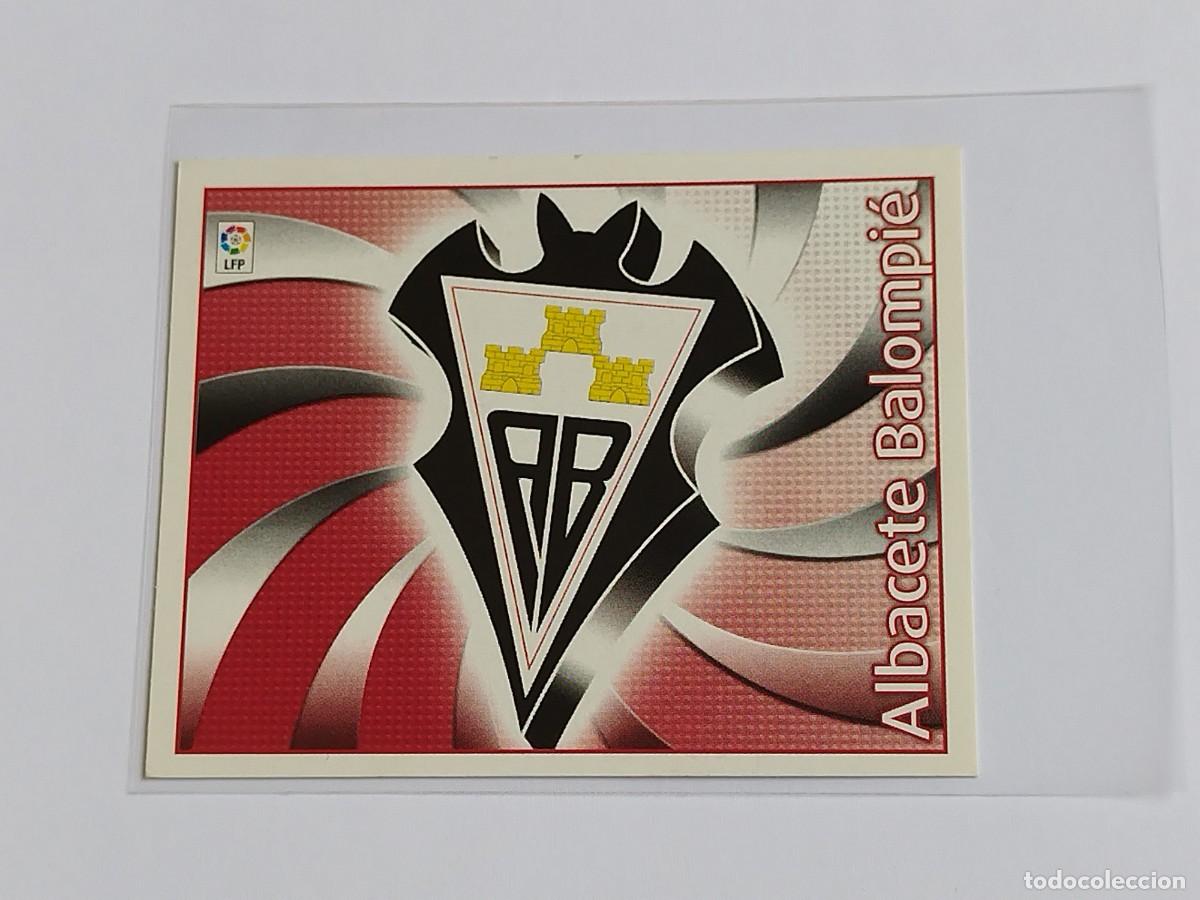Football Stickers: ESCUDO LOGO ALBACETE BALOMPI&Eacute; - COLECCIONES EDICIONES ESTE LA LIGA 2004 2005 - PANINI 04 05