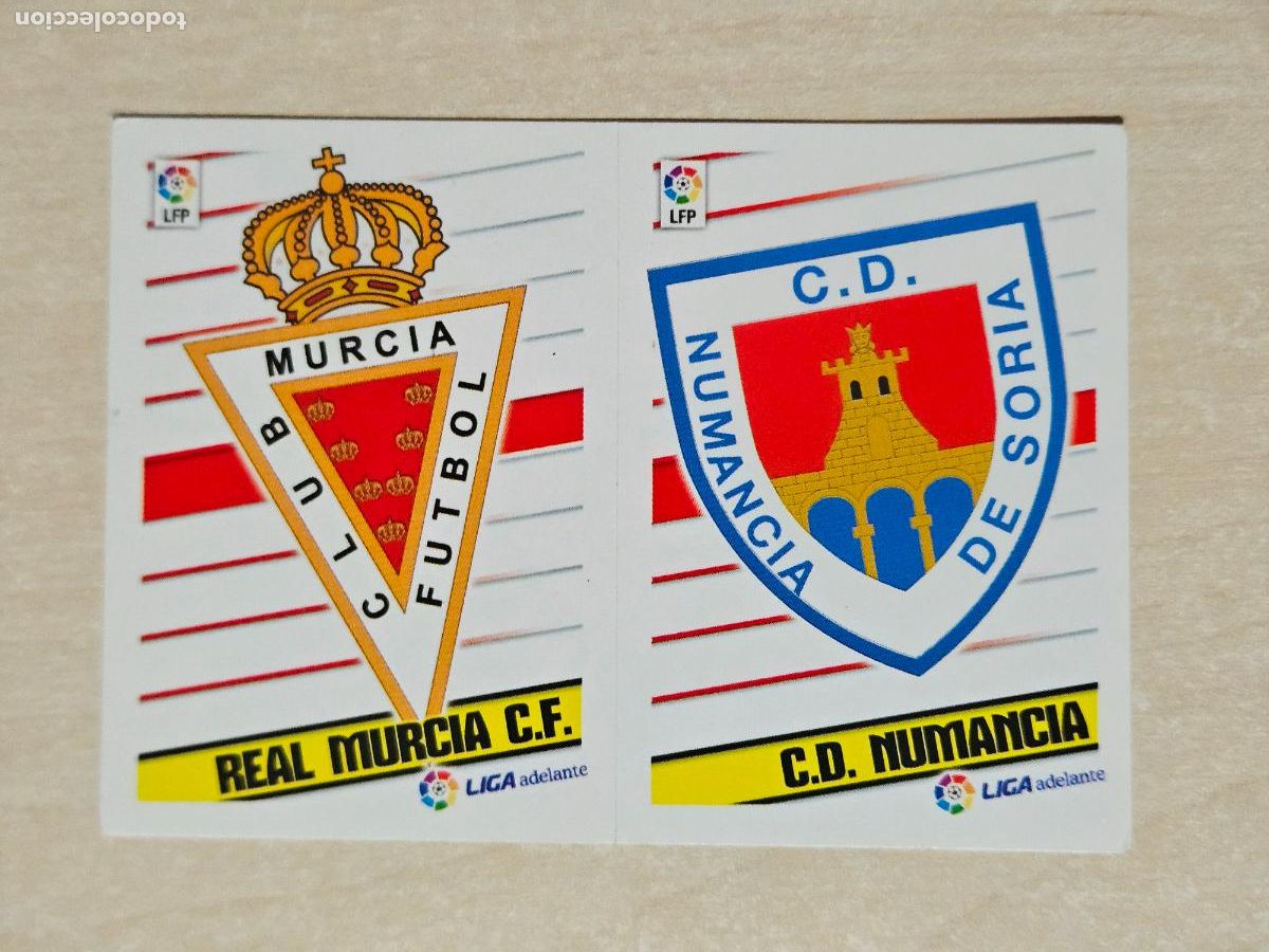 Cromos de F&uacute;tbol: CROMO N&ordm; 8 REAL MURCIA Y NUMANCIA - ESTE 2013 14 - 13 14 - CROMO SIN PEGAR - ESCUDO 2&ordf; DIVISION