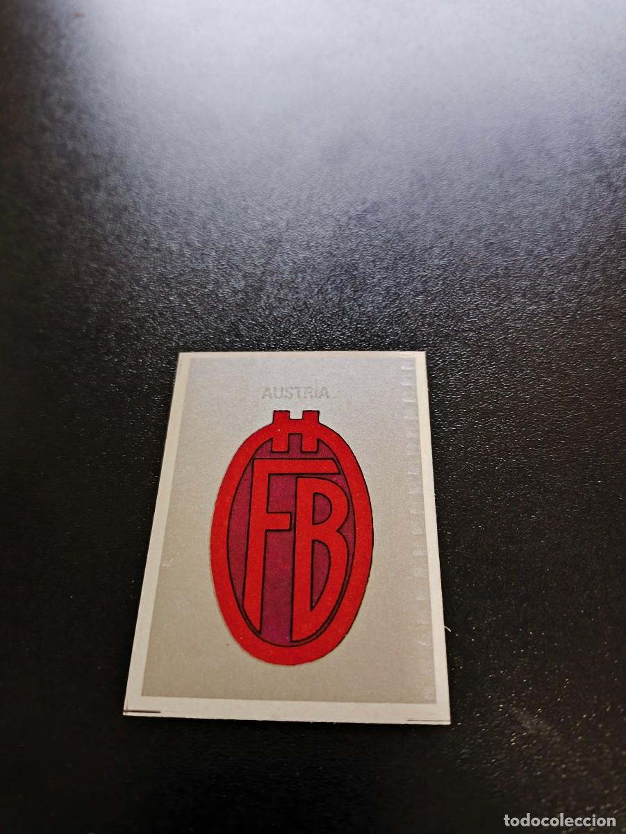 Cartes &agrave; collectionner de Football: ESCUDO BADGE AUSTRIA SILVER REYAUCA MUNDIAL ITALIA 1990 WORLD CUP NO ESTE PANINI