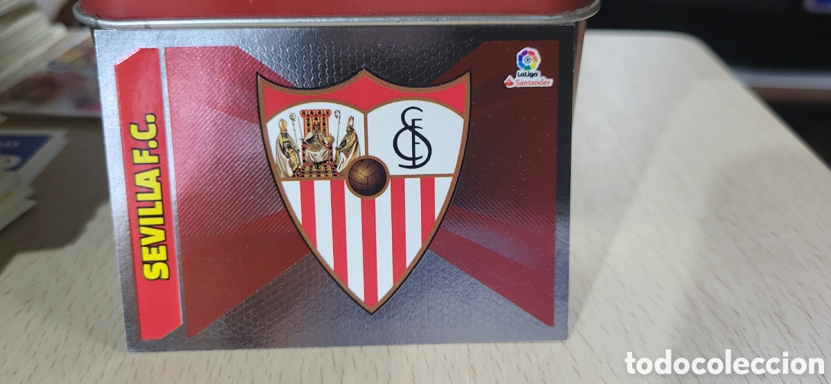 Cartes &agrave; collectionner de Football: ESCUDO SEVILLA CROMO N&ordm; 35 LIGA ESTE 2017-2018 17 18 PANINI