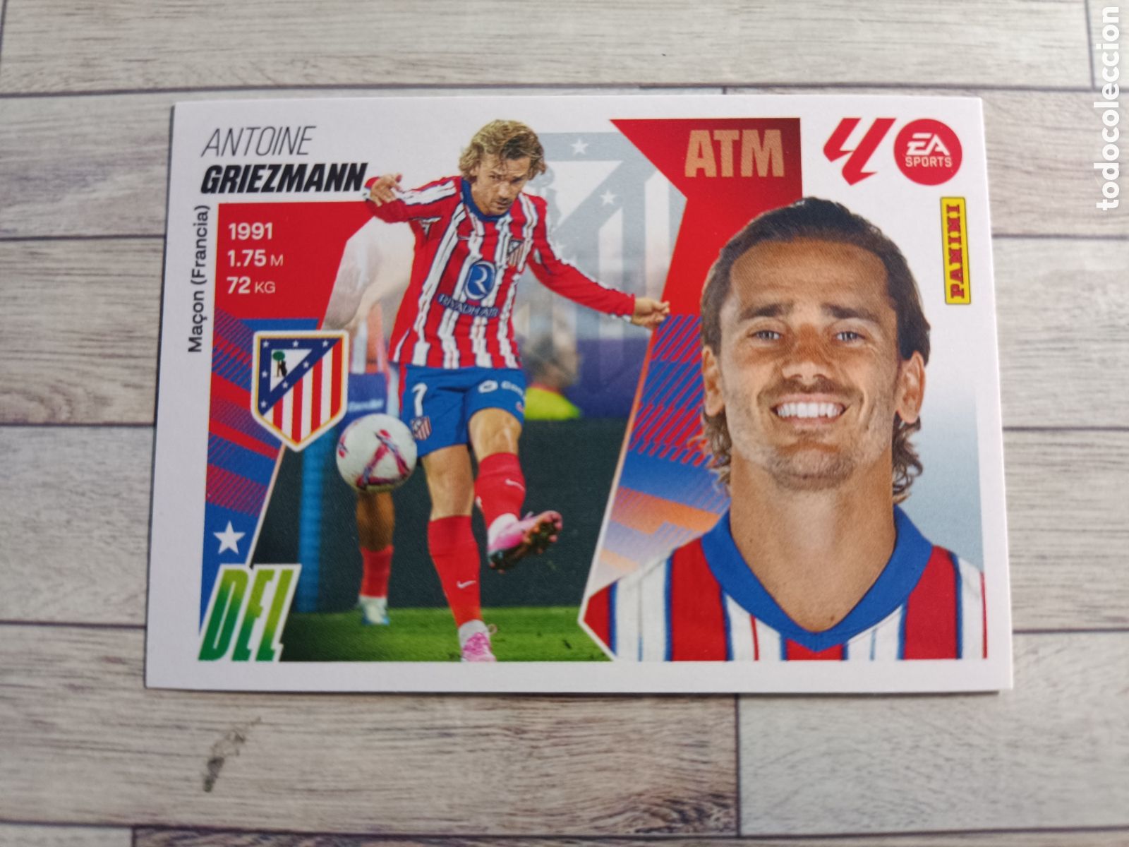 Cartes &agrave; collectionner de Football: 18 GRIEZMANN ATLETICO DE MADRID LIGA ESTE 2025 2026 PANINI 25 26