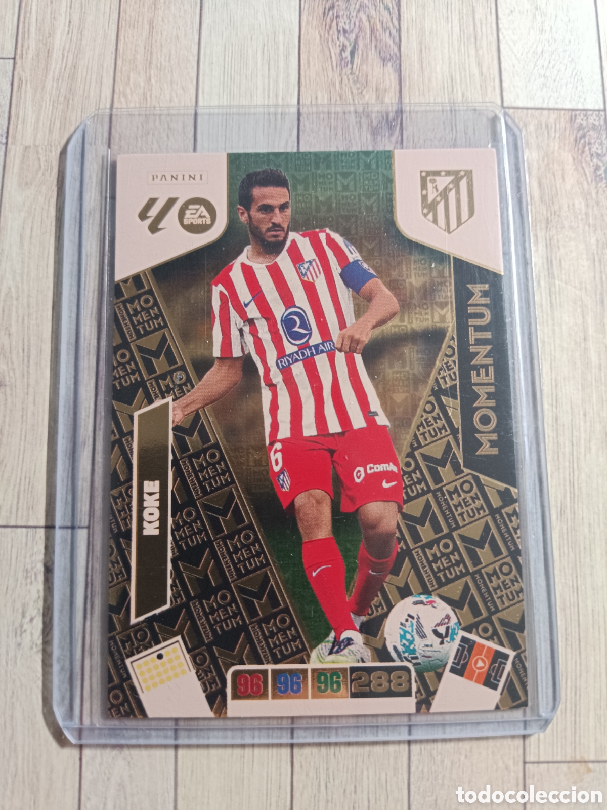 Cromos de F&uacute;tbol: MOMENTUM KOKE ATL&Eacute;TICO MADRID ADRENALYN XL LIGA 2025 2026 PANINI 25 26