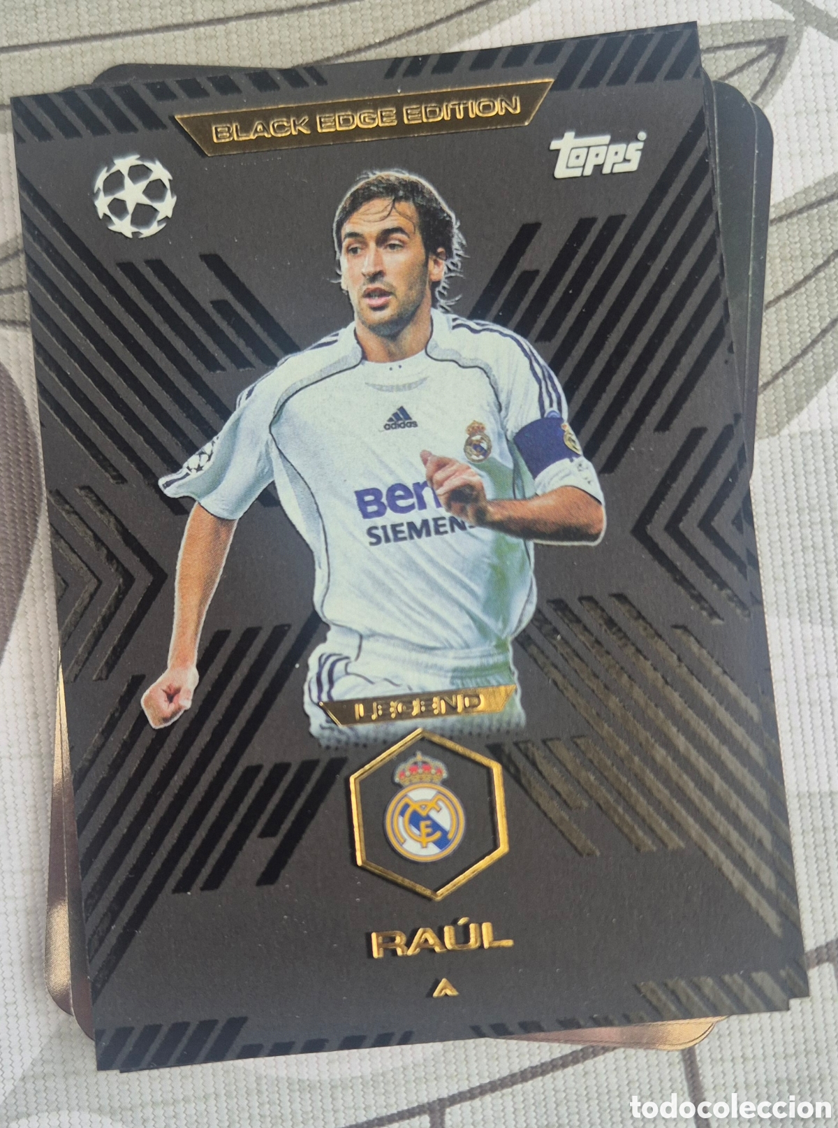 Cromos de F&uacute;tbol: BE6 raul madrid legend black edge edition topps match attax 2026