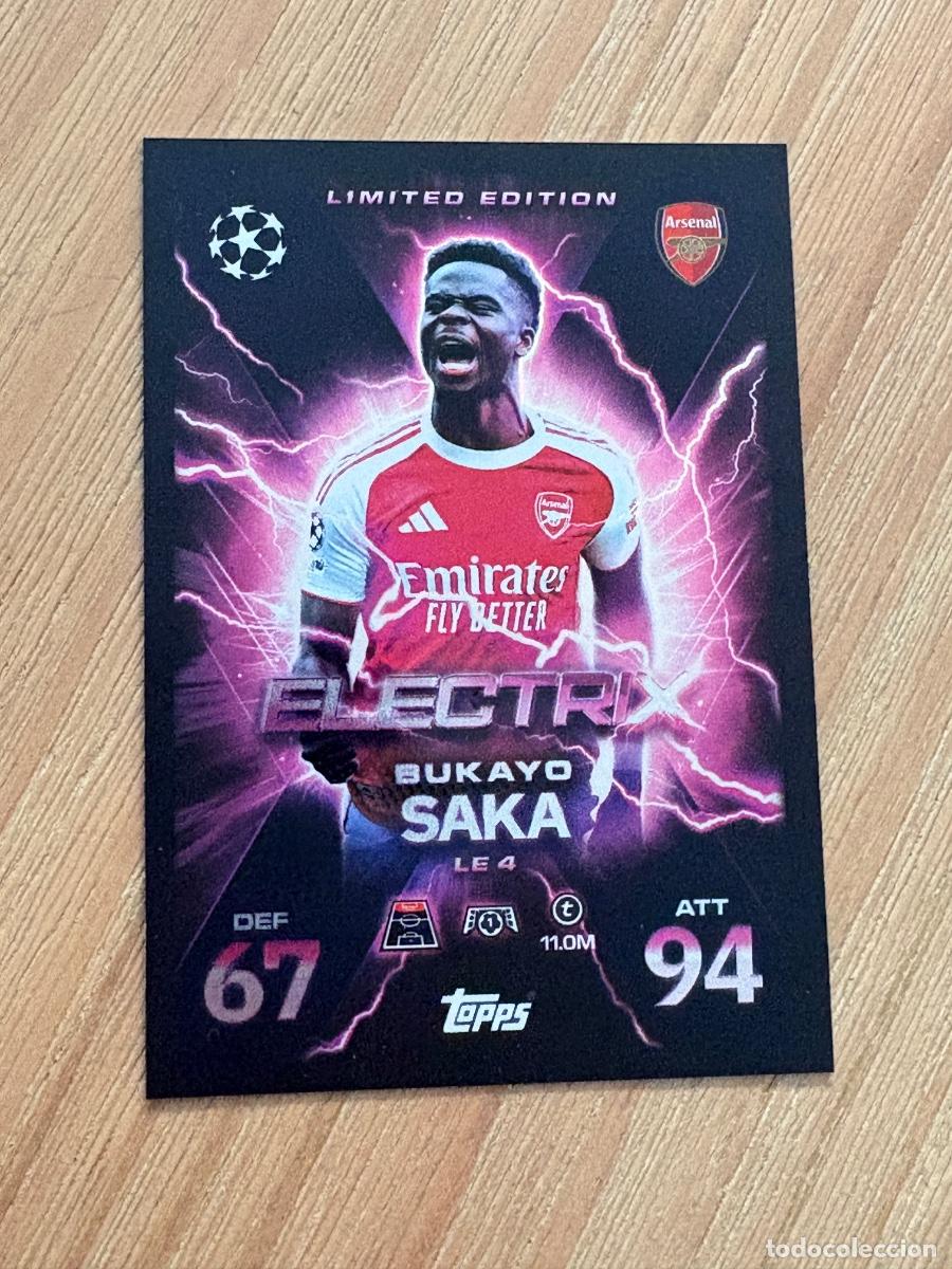 Cromos de F&uacute;tbol: 19. CROMO TOPPS MATCH ATTAX EXTRA 2025/26 25-26 BUKAYO SAKA LE4 EDICI&Oacute;N LIMITADA ELECTRIX