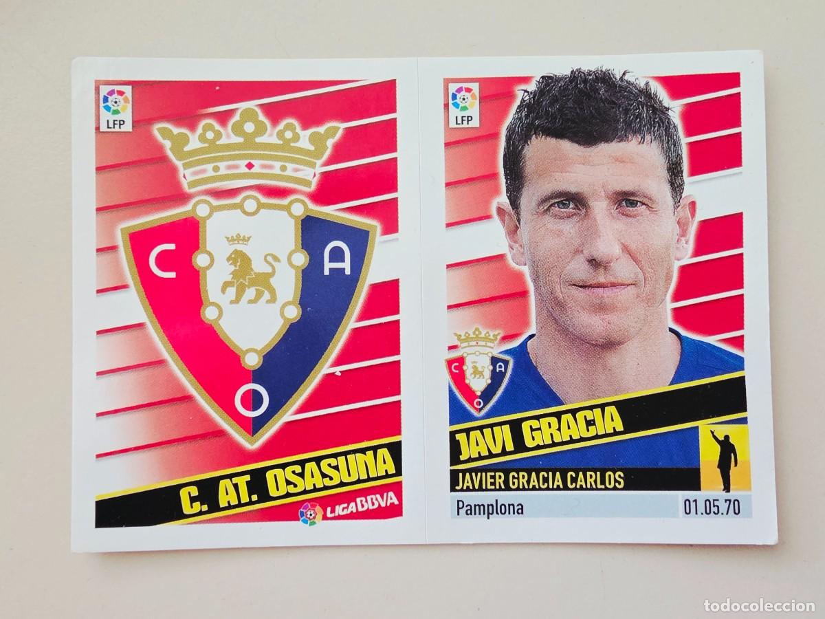 Football Stickers: 14 B Escudo / Entrenador Javi Gracia, CA Osasuna, Coloca, Panini Ediciones Liga Este 2013 2014 BBVA