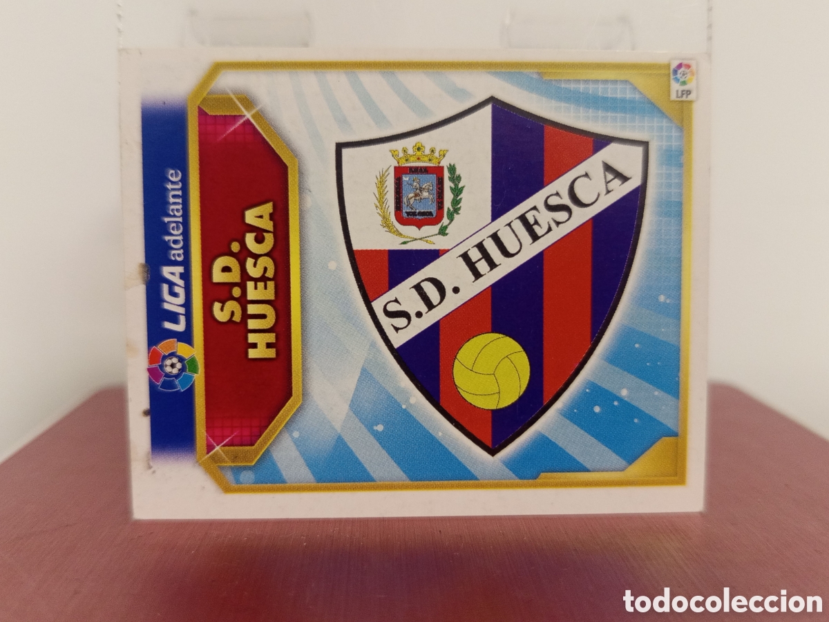 Fu&szlig;ball-Sticker: ❇️ CROMO ⚽ ESCUDO HUESCA 2011 2012 11 12 LIGA ADELANTE ESTE LFP BBVA STICKER SIN PEGAR ❇️