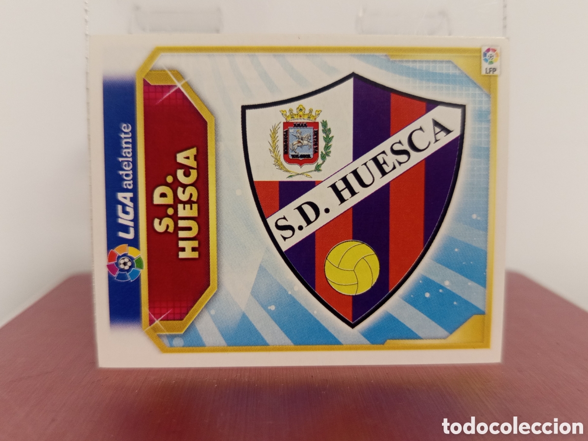 Football Stickers: ❇️ CROMO ⚽ ESCUDO HUESCA 2011 2012 11 12 LIGA ADELANTE ESTE LFP BBVA STICKER SIN PEGAR ❇️