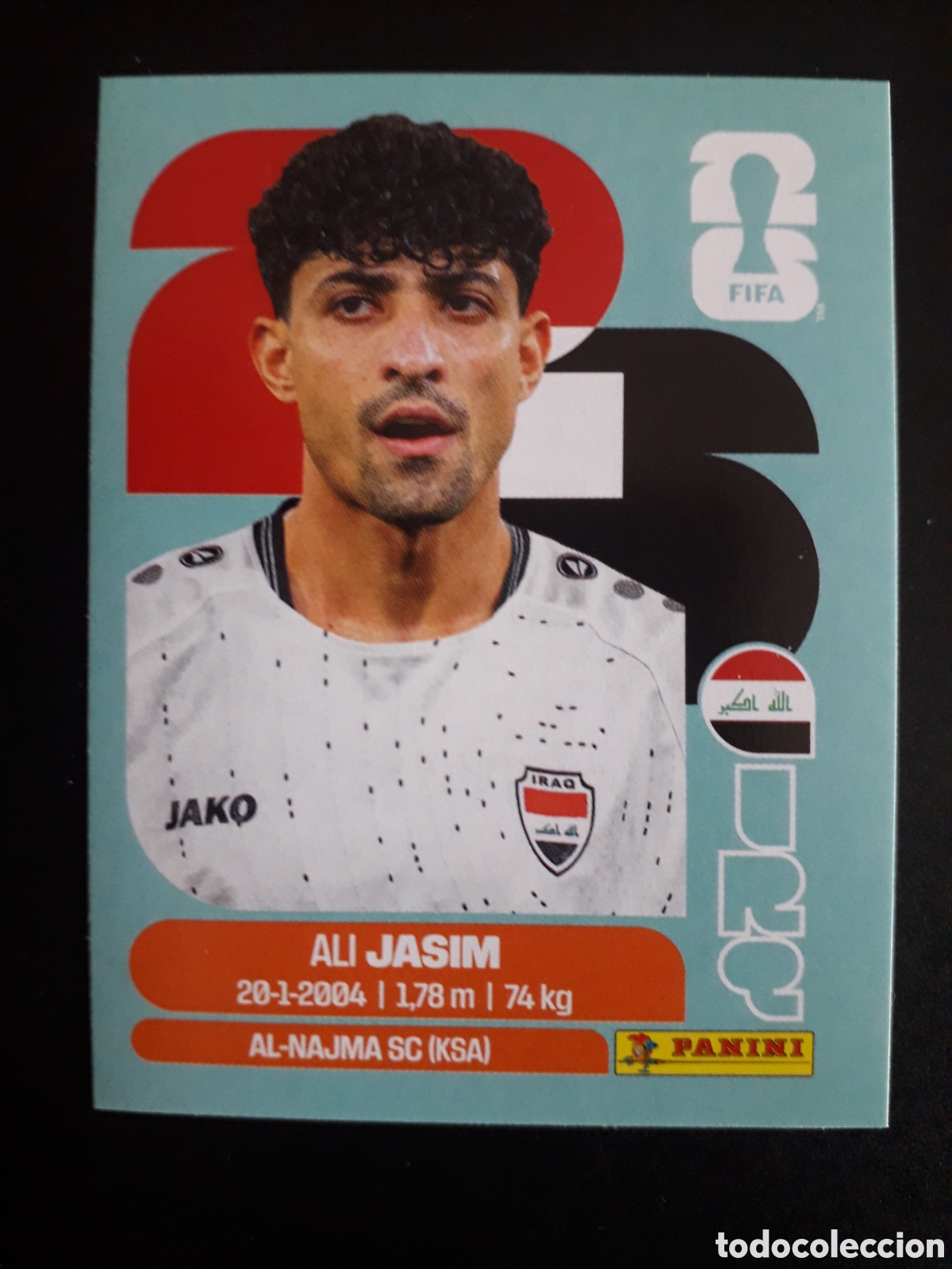 Cromos de F&uacute;tbol: JASIM IRAQ IRQ 12 MUNDIAL F&Uacute;TBOL 2026 FIFA WORLD CUP PANINI SIN PEGAR PEDIDO M&Iacute;NIMO 3&euro;