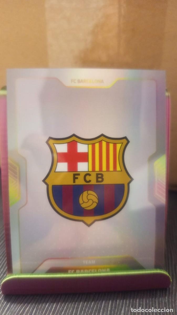 Cromos de F&uacute;tbol: Escudo FC Barcelona - Colecci&oacute;n TOPPS FC Barcelona 2024/2025