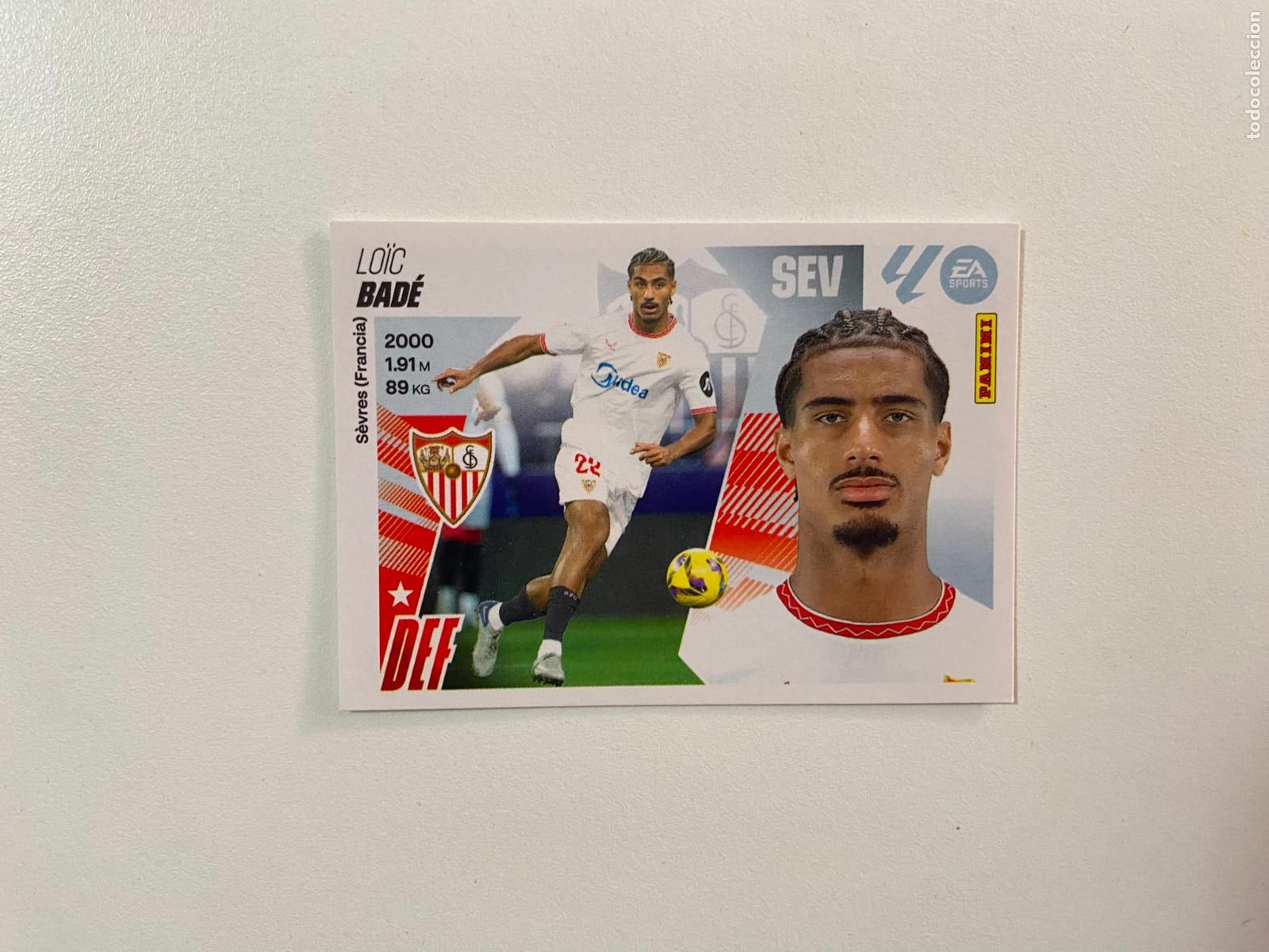 Figurine di Calcio: LALIGA ESTE 2025 2026 EA SPORTS 25 26 ALBUM PANINI LIGA N 8 SEVILLA FC BAD&Eacute;