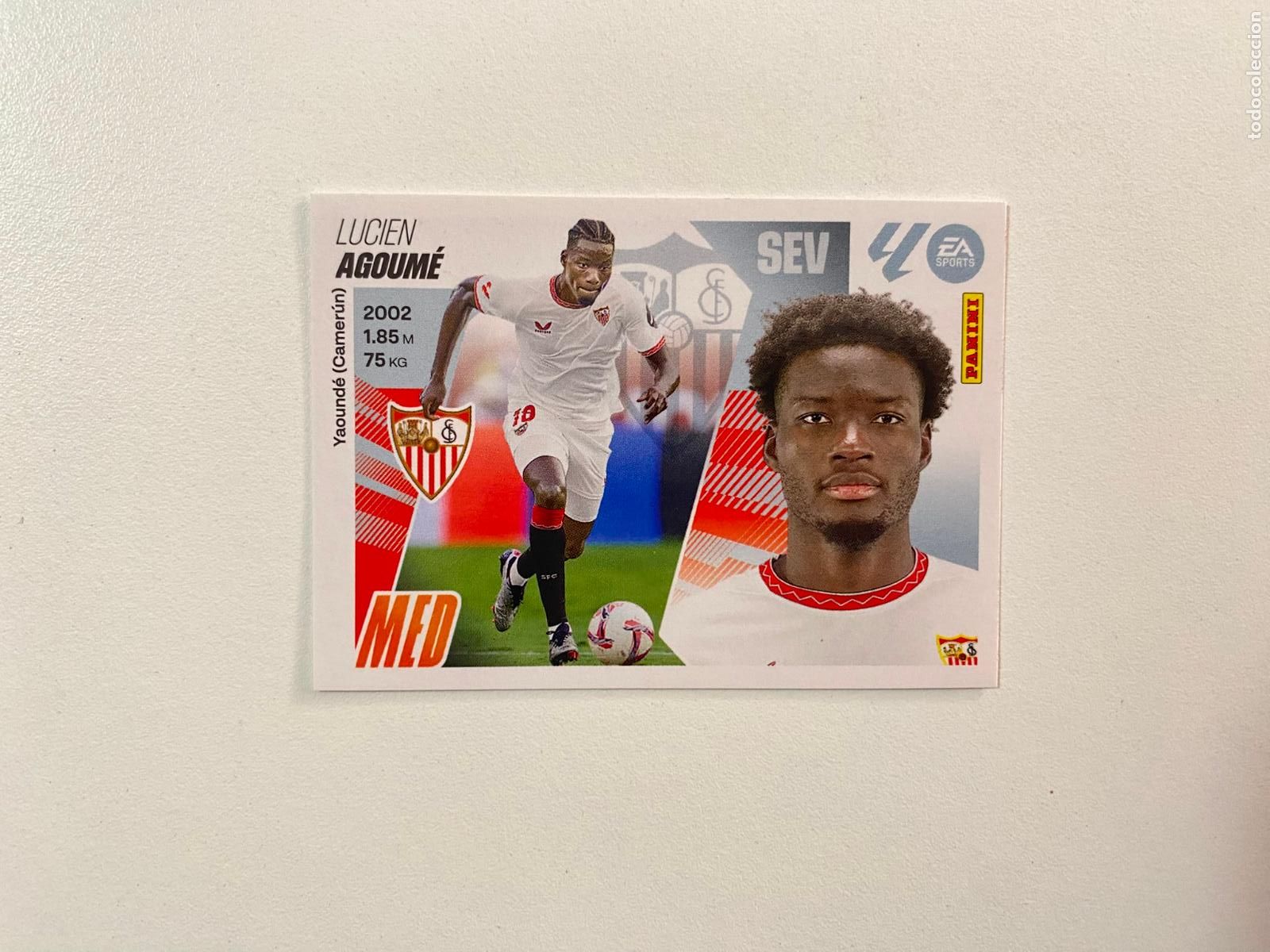 Figurine di Calcio: LALIGA ESTE 2025 2026 EA SPORTS 25 26 ALBUM PANINI LIGA N 13 SEVILLA FC AGOUM&Eacute;