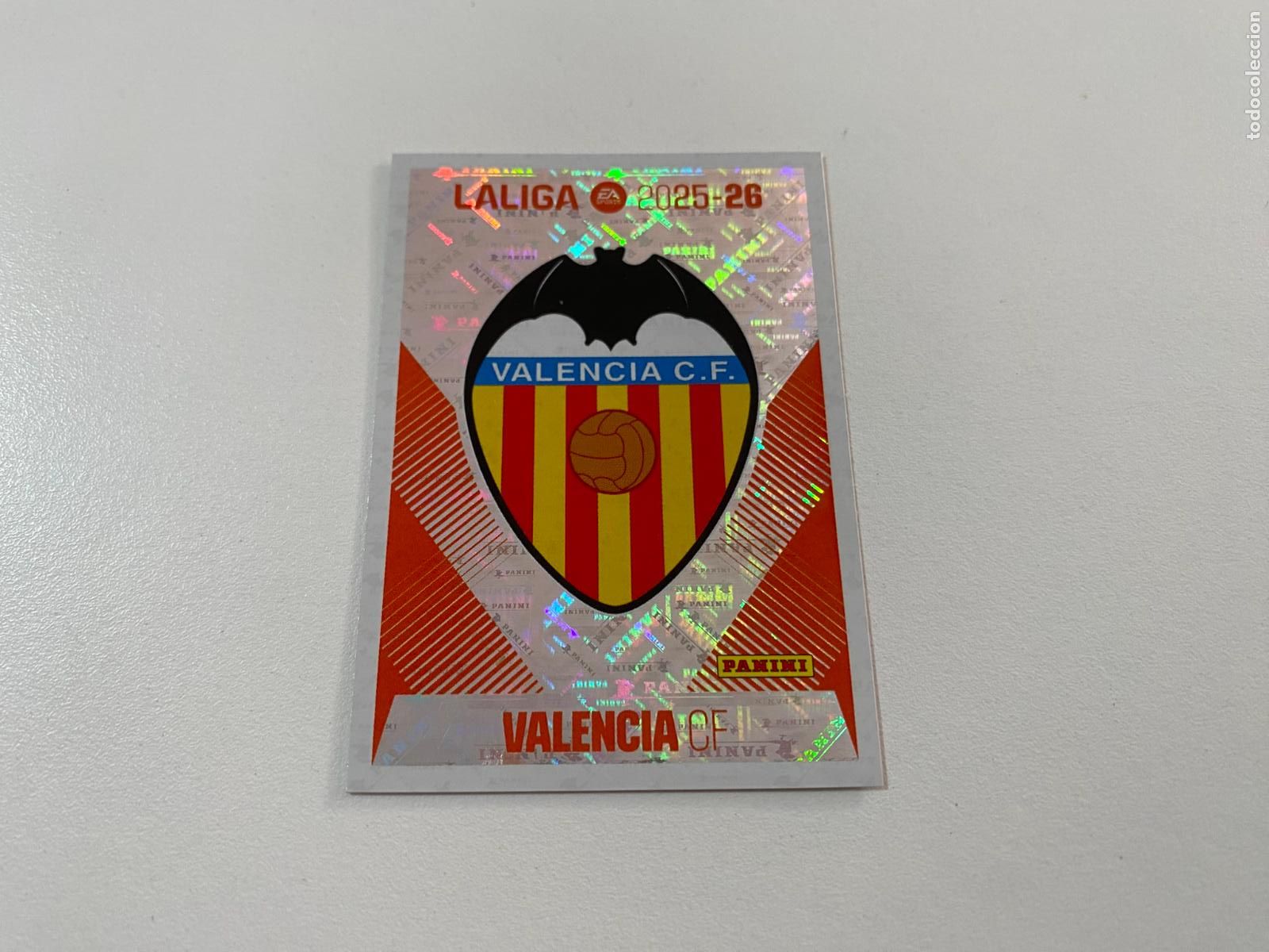 Cartes &agrave; collectionner de Football: LALIGA ESTE 2025 2026 EA SPORTS 25 26 ALBUM PANINI LIGA N 1 VALENCIA CF ESCUDO