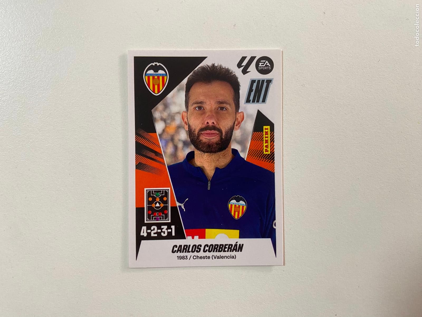 Cartes &agrave; collectionner de Football: LALIGA ESTE 2025 2026 EA SPORTS 25 26 ALBUM PANINI LIGA N 2 VALENCIA CF CARLOS CORBER&Aacute;N