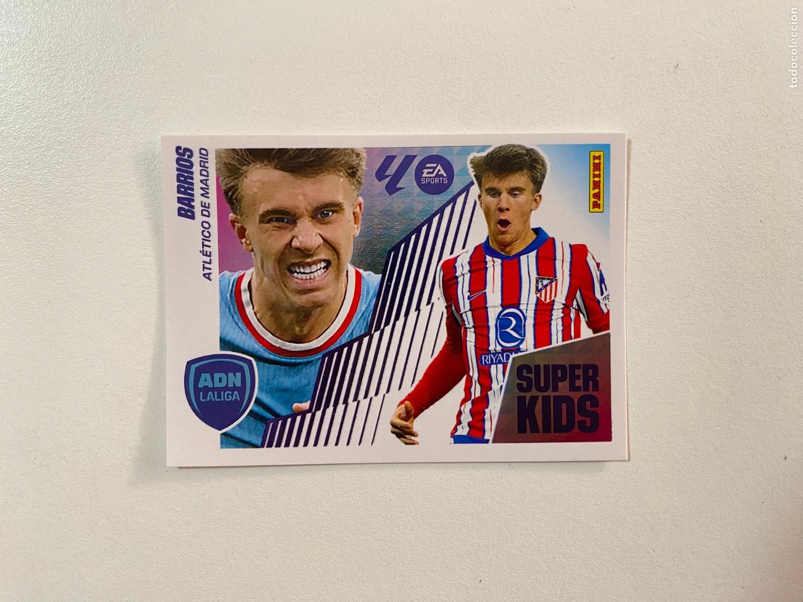 Fu&szlig;ball-Sticker: LALIGA ESTE 2025 2026 EA SPORTS 25 26 ALBUM PANINI ADN S&Uacute;PER KIDS N 3 BARRIOS ATL&Eacute;TICO DE MADRID