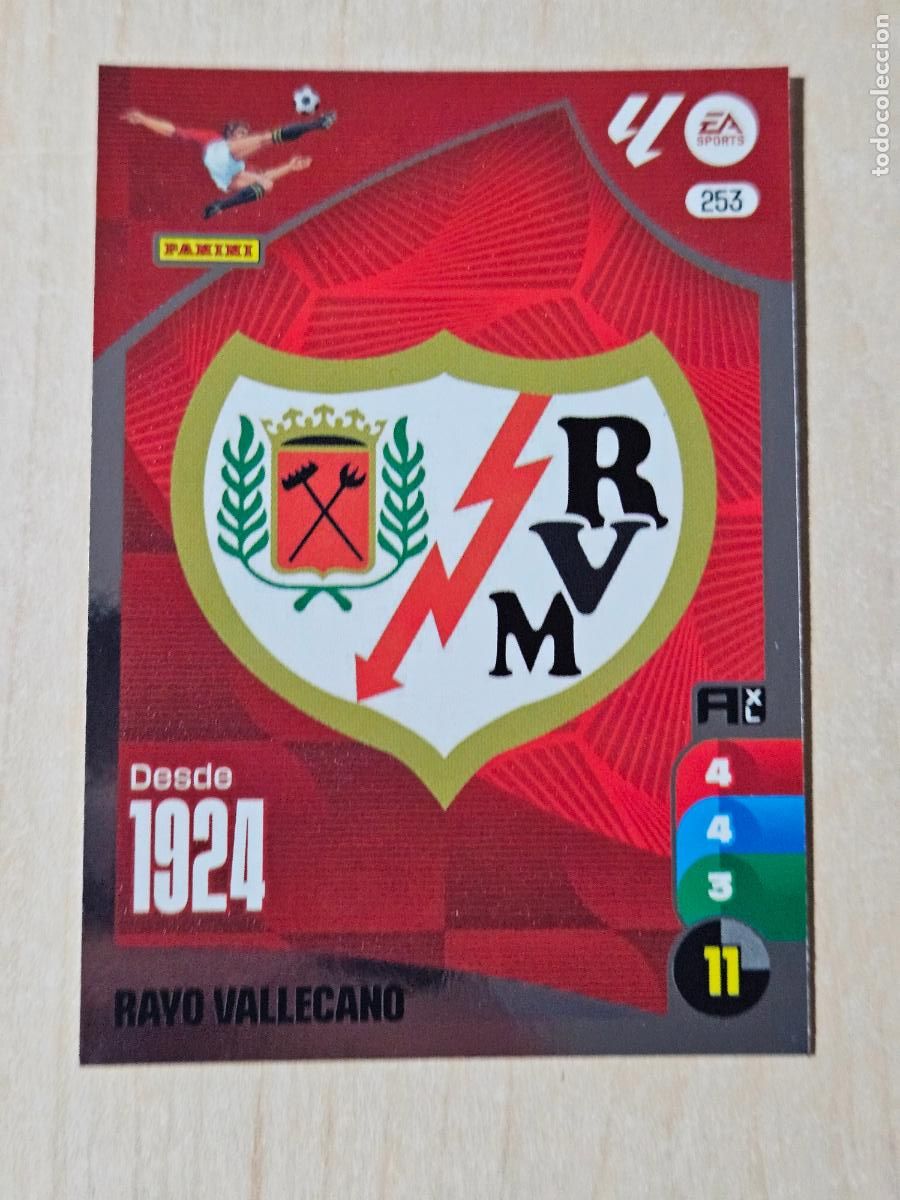 Cromos de F&uacute;tbol: FICHA N&ordm; 253 ESCUDO - ADRENALYN 24 25 - PANINI 2024 - 25 - CROMO - RAYO VALLECANO