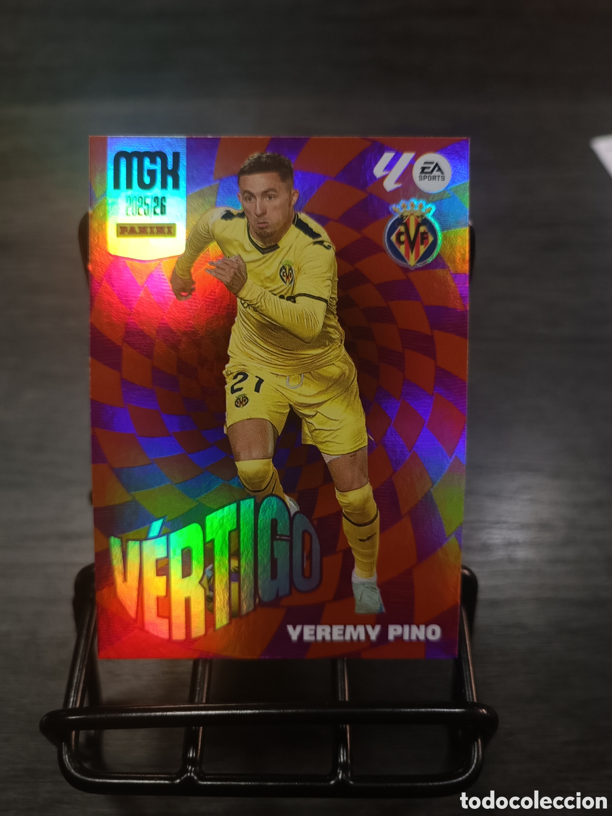 Cromos de F&uacute;tbol: 2025 2026 MGK 387 Pino
