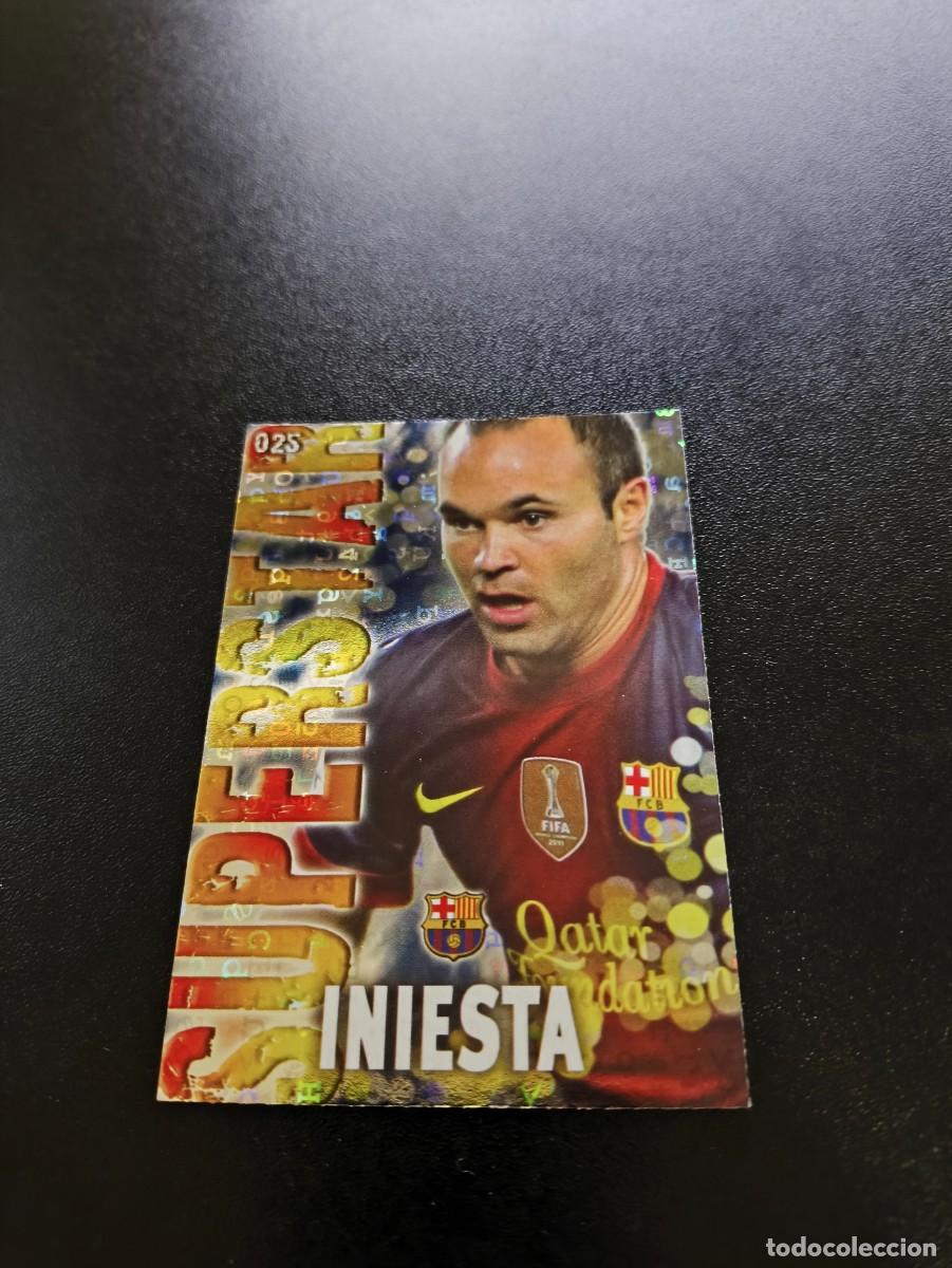 Cromos de F&uacute;tbol: 25 INIESTA SUPERSTAR FONDO LETRAS BARCELONA MUNDICROMO LIGA 2013 2014 13 14 NO PANINI ESTE