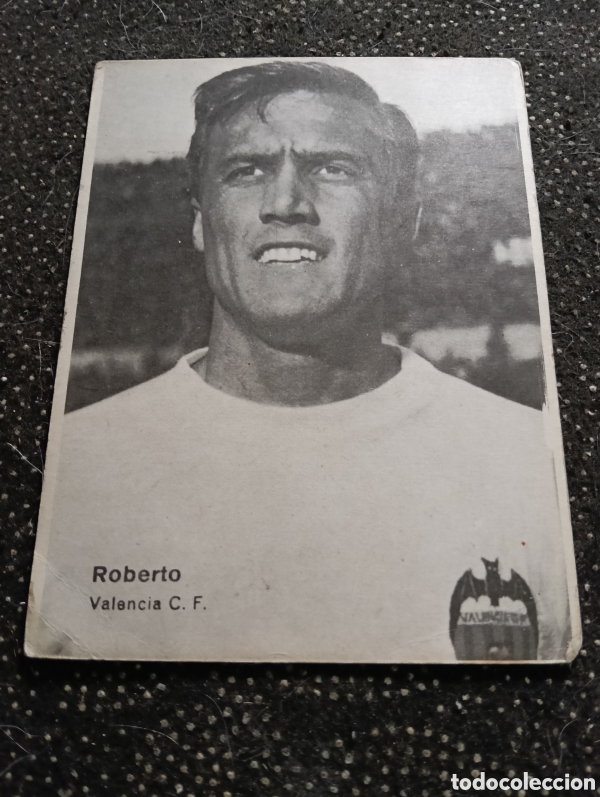 Cromos de F&uacute;tbol: Cromo de Dos caras, en una Roberto Gil del Valencia y la otra de Paquito del Valencia, de Gr&aacute;ficas B