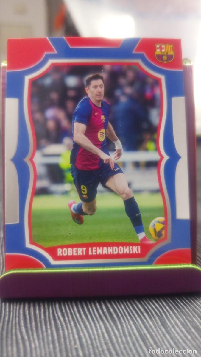 Cartes &agrave; collectionner de Football: Robert Lewandowski - Colecci&oacute;n DAKA FC Barcelona 2024/2025