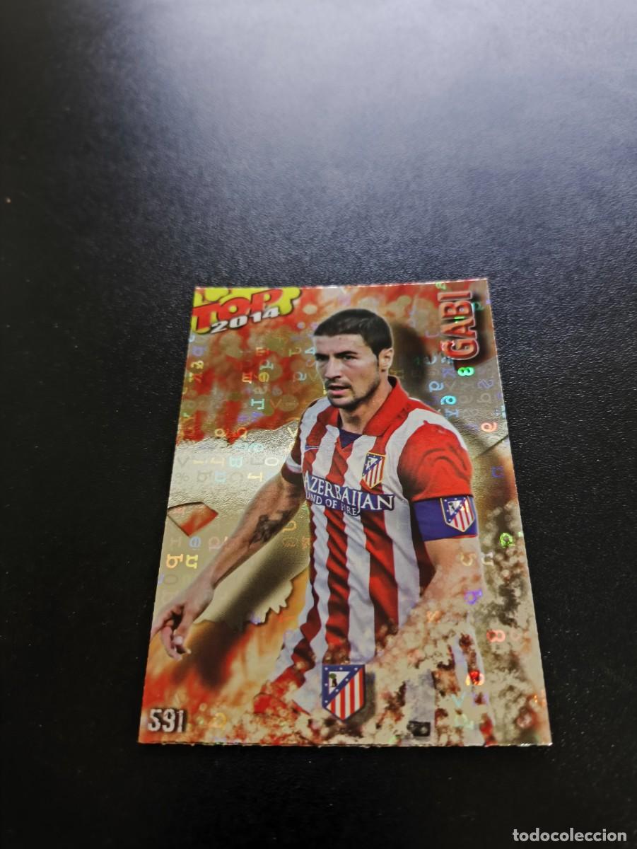 Cromos de F&uacute;tbol: 591 GABI ATLETICO DE MADRID BRILLO ROJO LETRAS TOP MUNDICROMO LIGA 2013 2014 13 14 NO PANINI ESTE