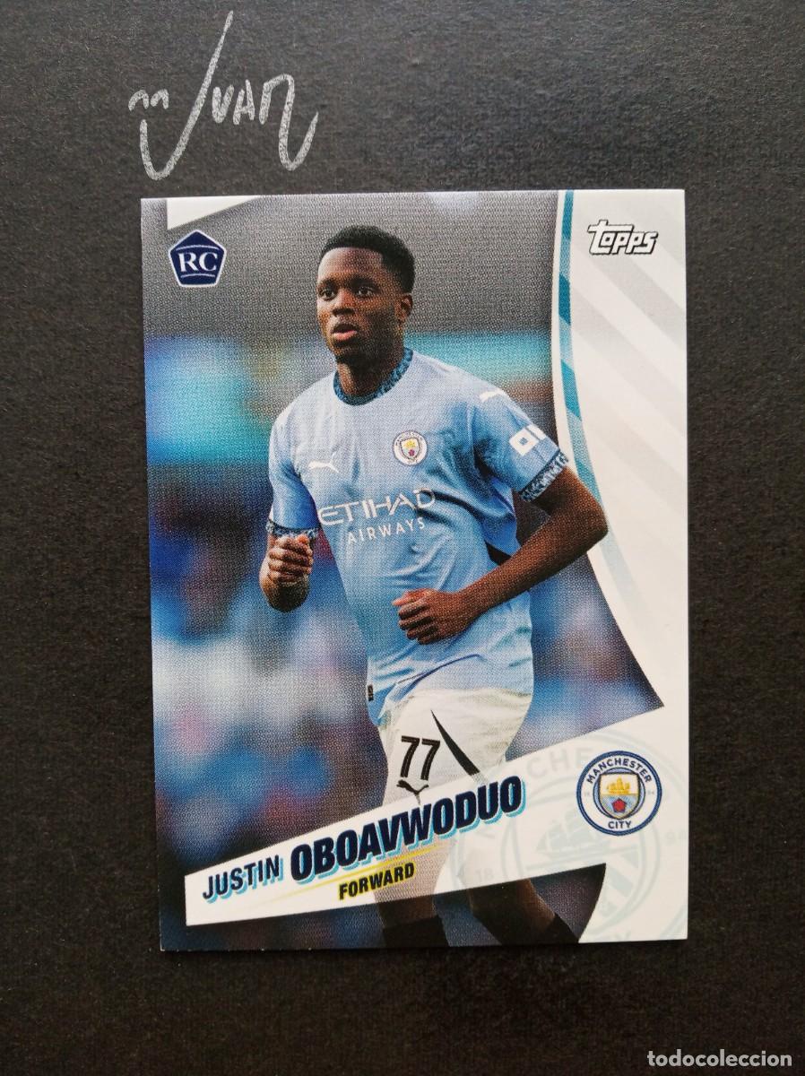 Cromos de F&uacute;tbol: N&ordm; 21 ROOKIE JUSTIN OBOAVWODUO MANCHESTER CITY ⚽ TOPPS &reg; BLUE MOON 2024 2025 24 25 NUEVO