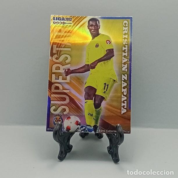 Cromos de F&uacute;tbol: 104 CRISTI&Aacute;N ZAPATA VILLARREAL CF QUIZ GAME MUNDICROMO 2011 2012 SUPERSTAR RAYAS HORIZONTALES