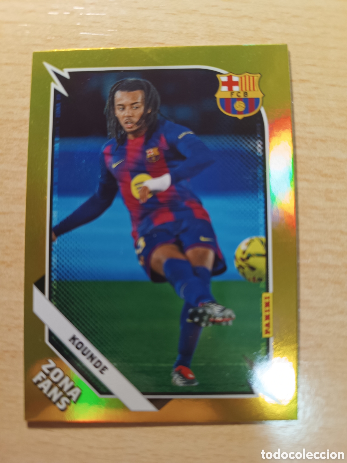 Cromos de F&uacute;tbol: KOUNDE ZONA FANS PARALELA ORO PANINI CLUB FC BARCELONA 2025 2026 PANINI 25 26