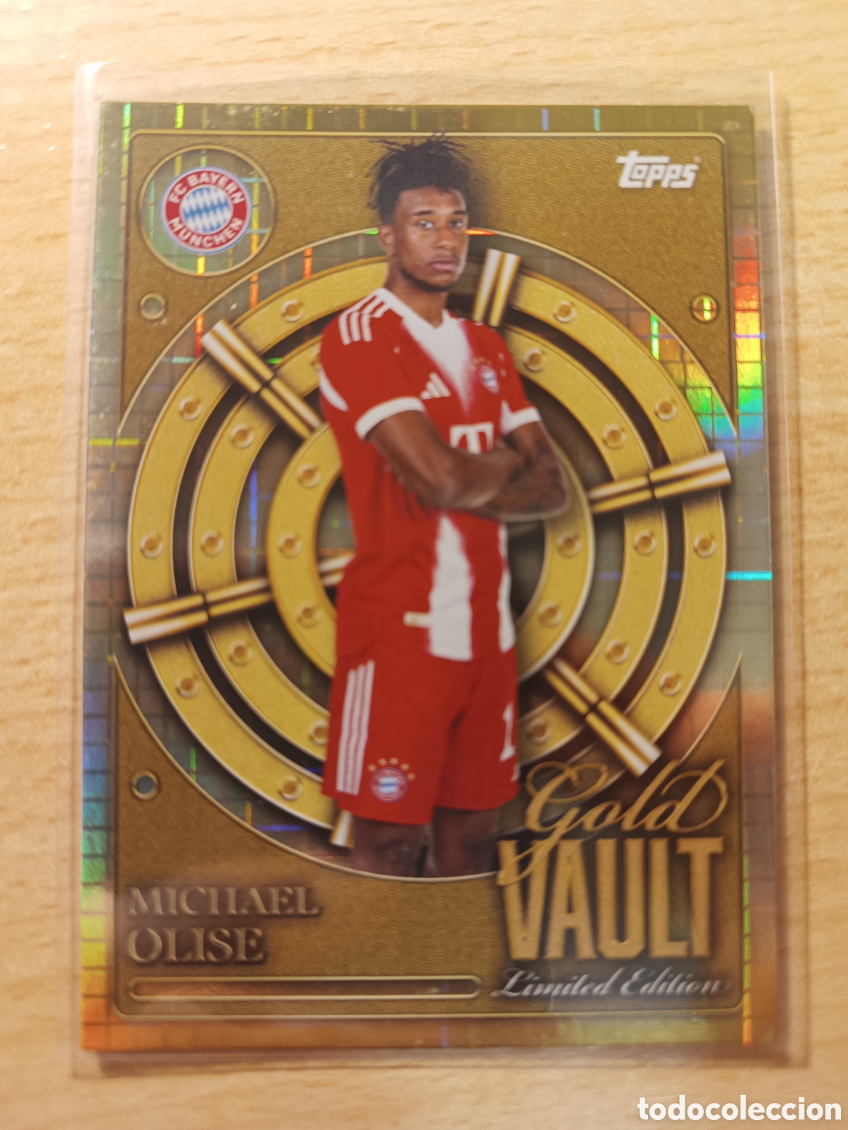Cromos de F&uacute;tbol: MICHAEL OLISE BAYERN MUNICH GOLD VAUL COLECTOR TIN 2025 2026 TOPPS 25 26