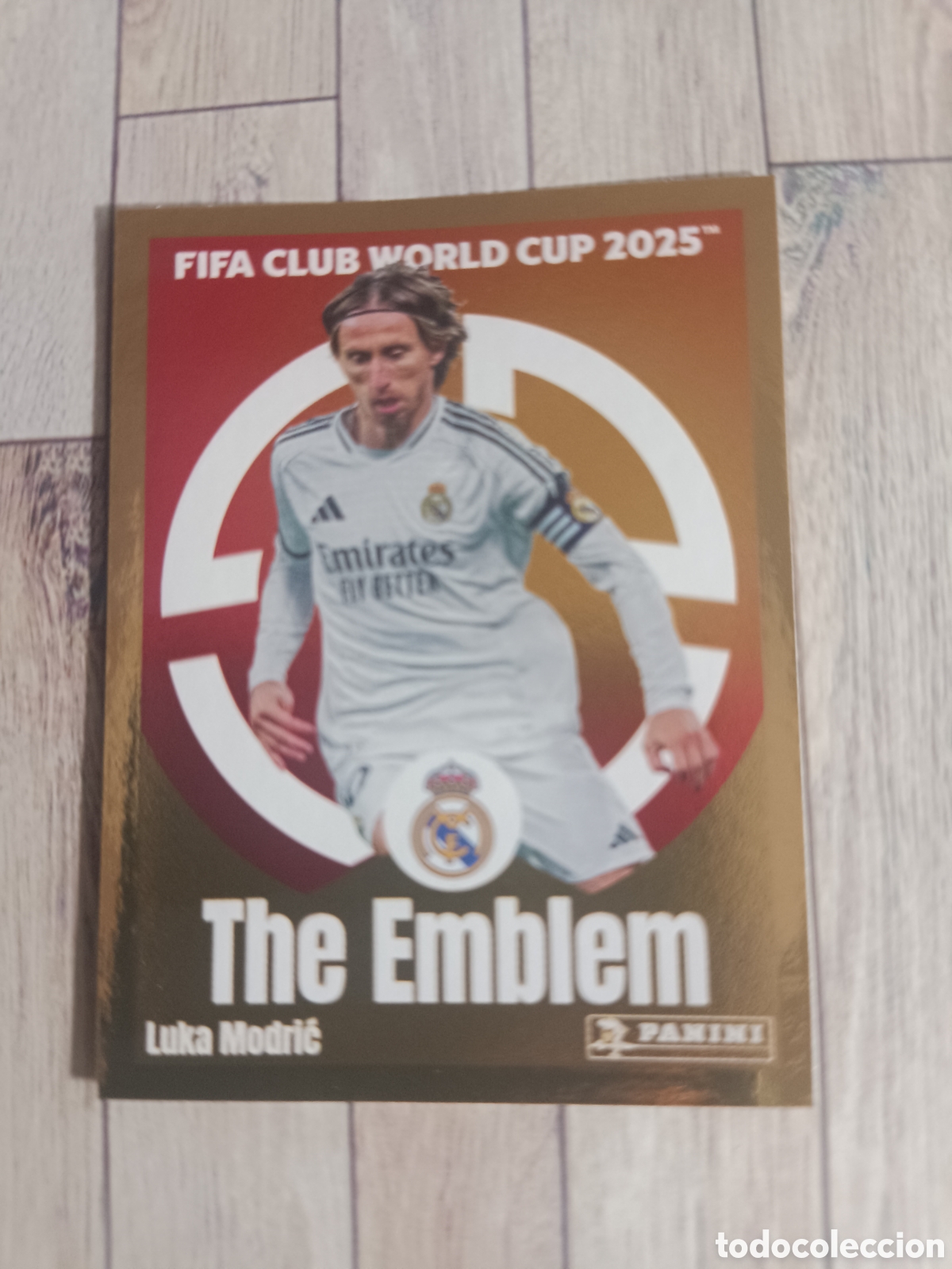 Cromos de F&uacute;tbol: 495 LUKA MODRIC REAL MADRID THE EMBLEM FIFA CLUB WORLD CUP MUNDIAL CLUBES 2025 PANINI 25