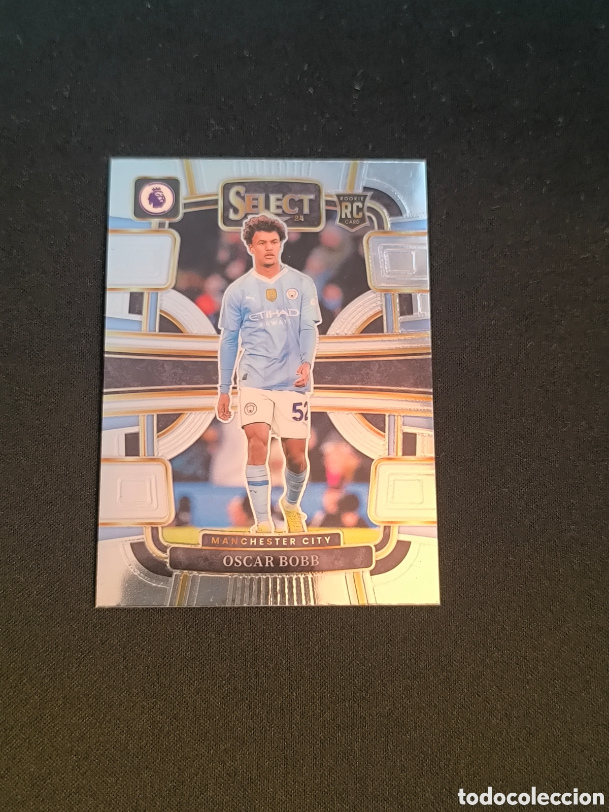 Cromos de Futebol: Rookie card Oscar Bobb Panini SELECT Manchester City