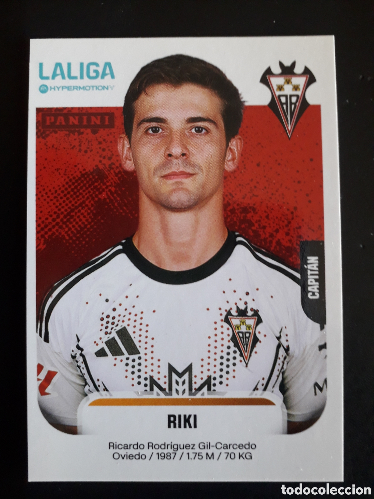 Fu&szlig;ball-Sticker: RIKI ALBACETE N&deg; 11 LALIGA HYPERMOTION 25 26 2025 2026 PANINI SIN PEGAR PEDIDO M&Iacute;NIMO 3&euro;