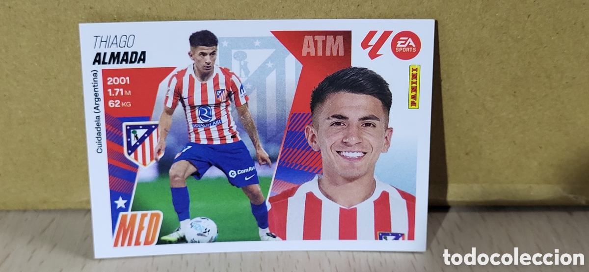 Fu&szlig;ball-Sticker: ALMADA ATLETICO DE MADRID N&ordm; 15 BIS COLOCA LIGA ESTE 25 26 2025 2026 PANINI