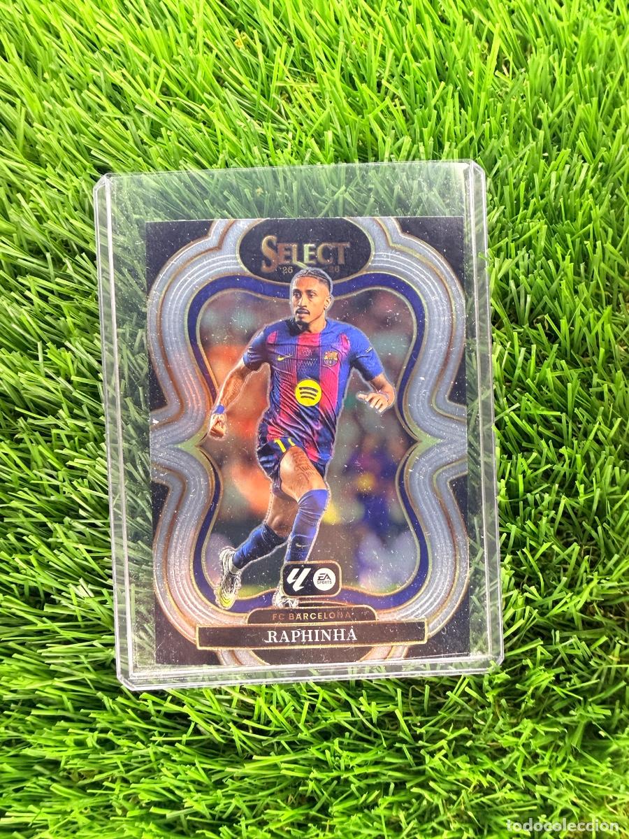 Fu&szlig;ball-Sticker: N&ordm; 101 Raphinha Base Mezzanine FC Barcelona Select La Liga 25 26