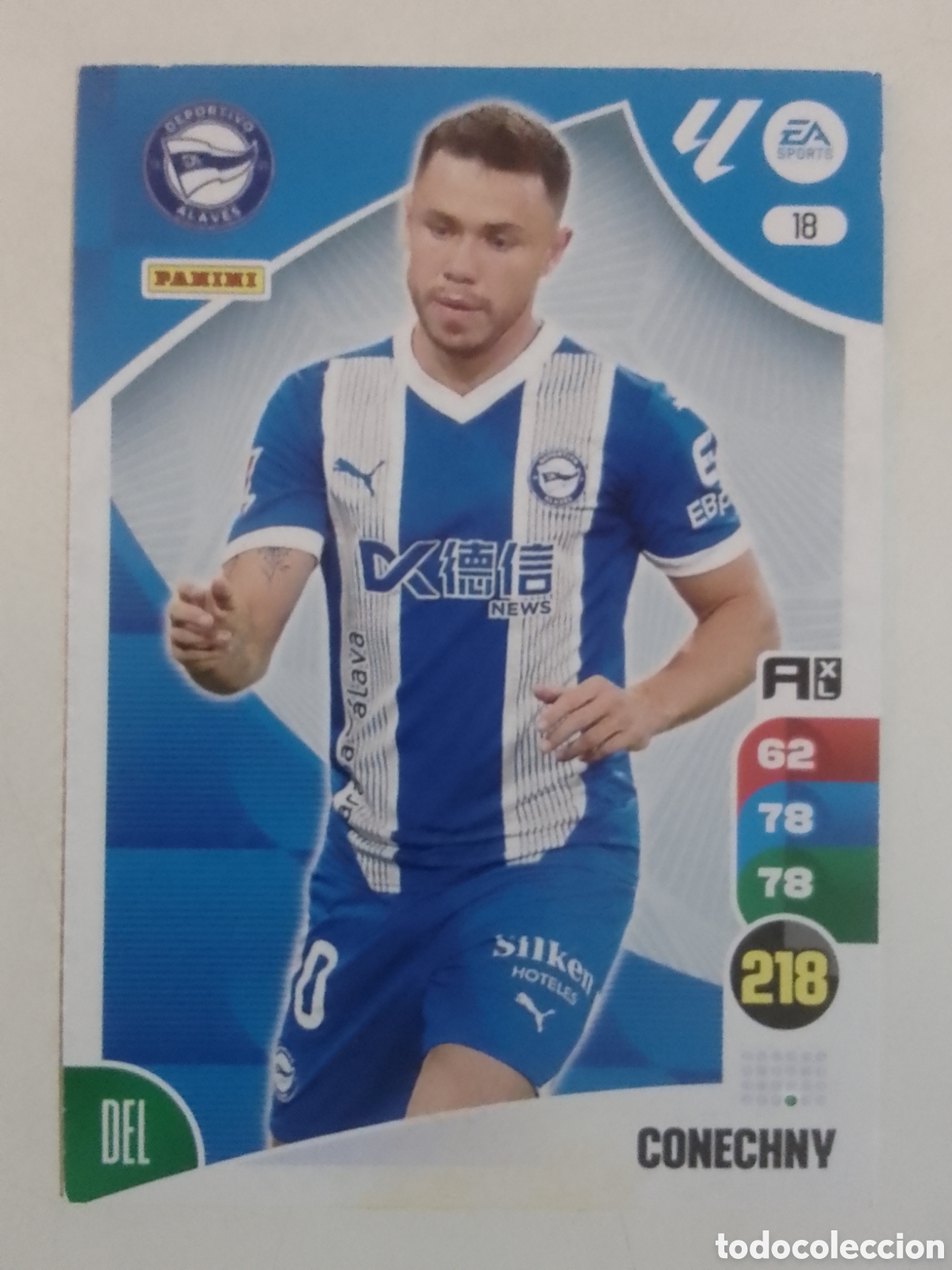Cromos de F&uacute;tbol: Adrenalyn XL 2024-25 n&deg; 18 Conechny &bull; Alav&eacute;s.