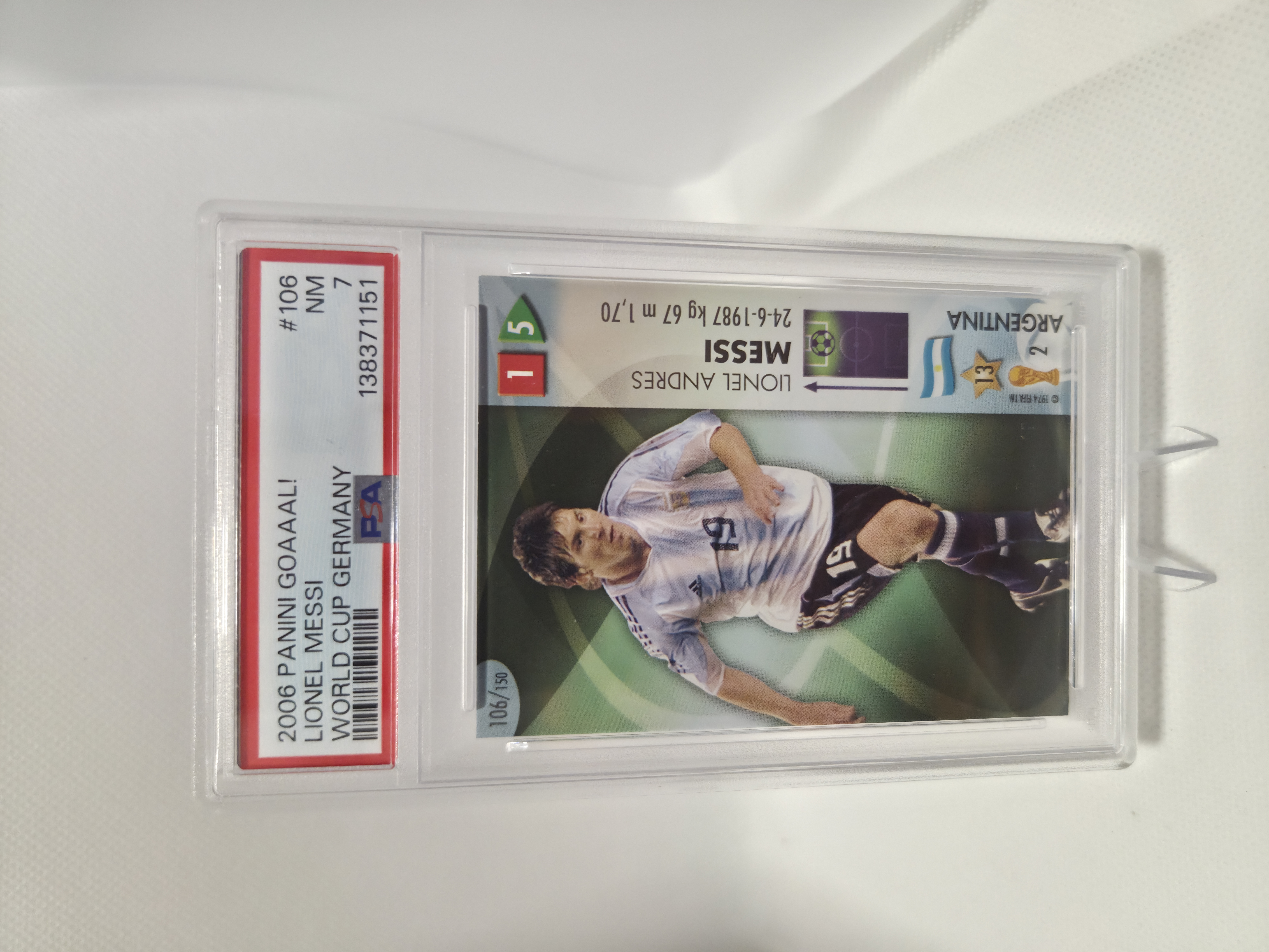 Cromos de F&uacute;tbol: 2006 Panini Goaaal! World Cup Germany Lionel Messi #106 PSA 7 NRMT