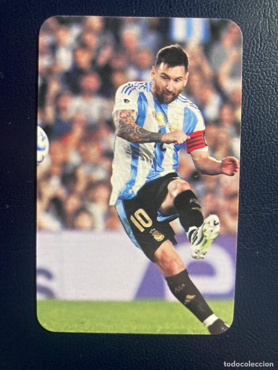 Cromos de F&uacute;tbol: CARTA LIONEL MESSI ARGENTINA LOMO CARDS 2025