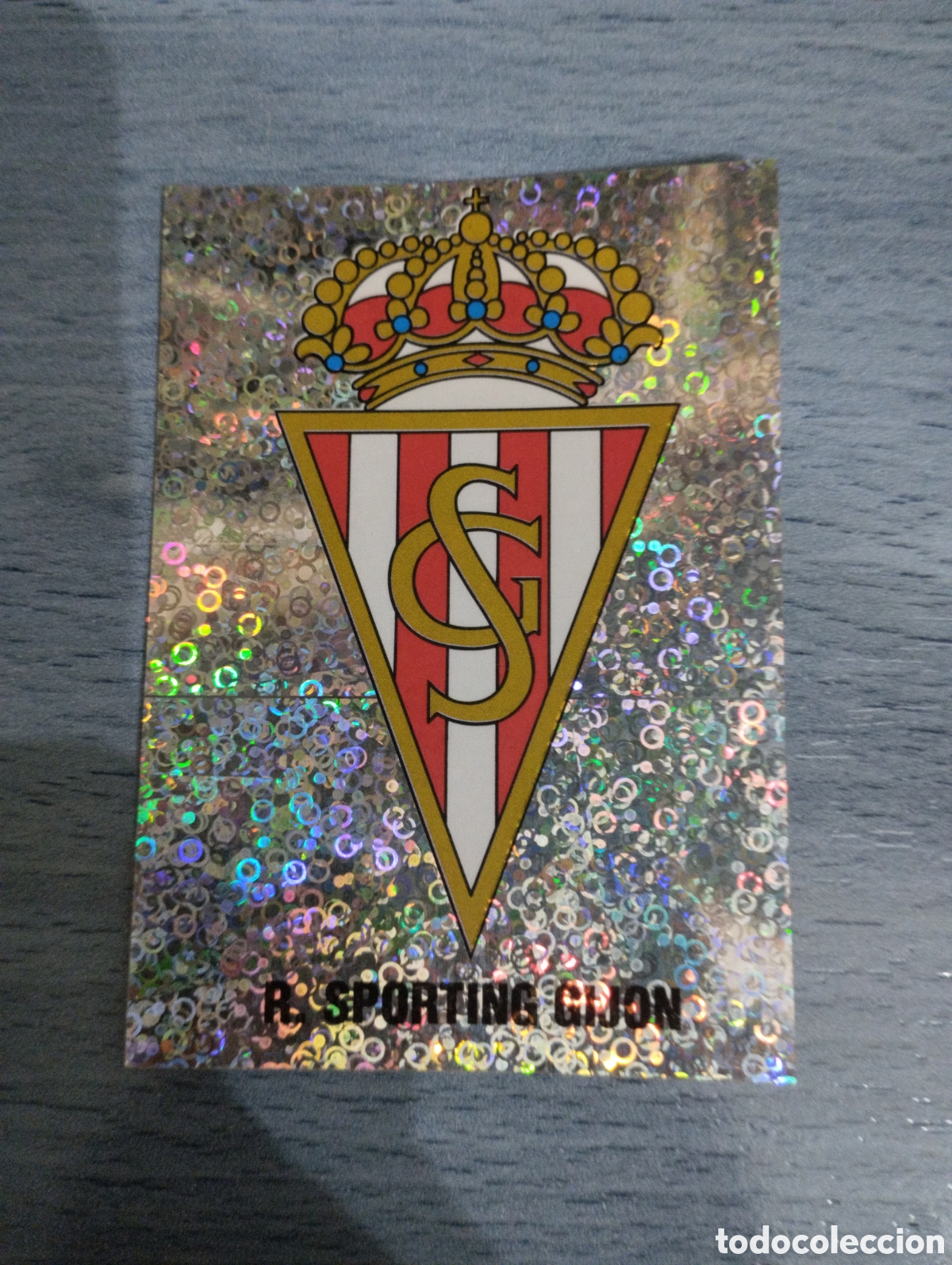 Cromos de F&uacute;tbol: Cromo Panini liga 95 96 escudo Sporting de Gij&oacute;n sin pegar