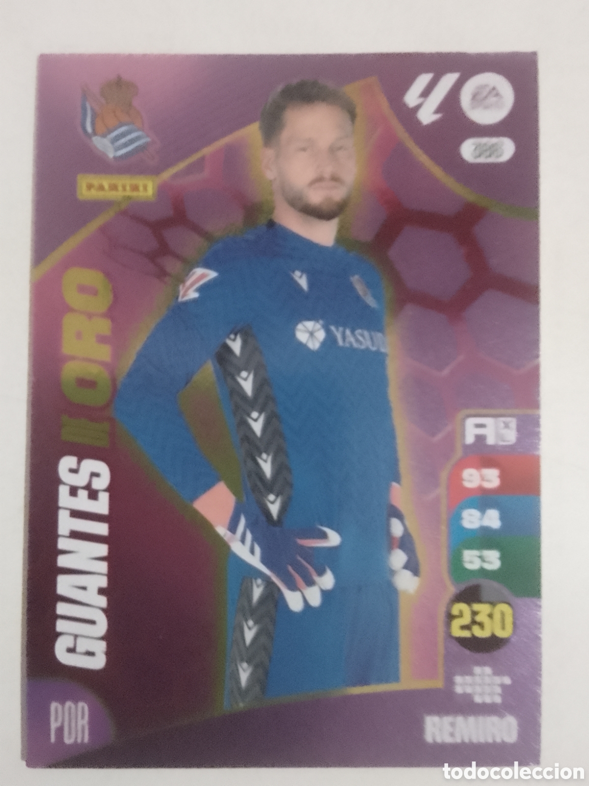Fu&szlig;ball-Sticker: Adrenalyn XL 2024-25 n&deg; 386 Remiro &bull; Real Sociedad. GUANTES DE ORO.