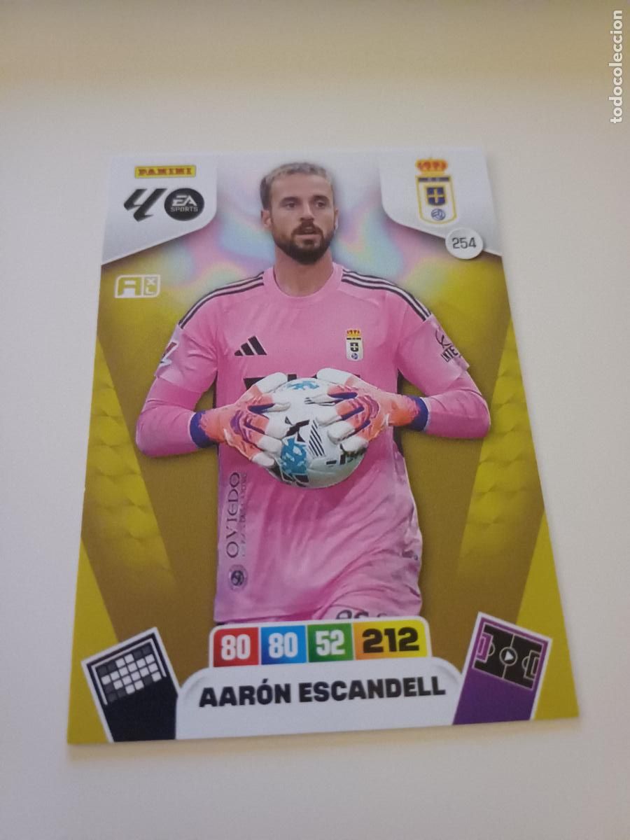 Football Stickers: 254 - Aar&oacute;n Escandell - Real Oviedo