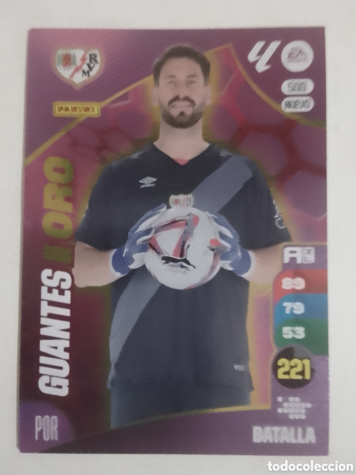 Cartes &agrave; collectionner de Football: Adrenalyn XL 2024-25 n&deg; 500 Batalla &bull; Rayo Vallecano. GUANTES DE ORO NUEVO.