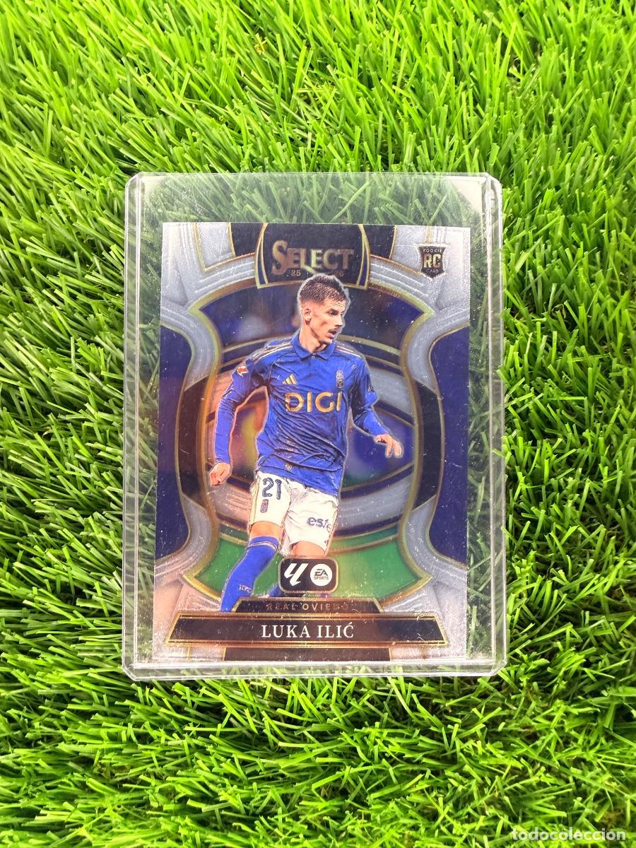 Football Stickers: N&ordm; 96 Luka Ilic Base Terrace Real Oviedo Select Liga 25 26