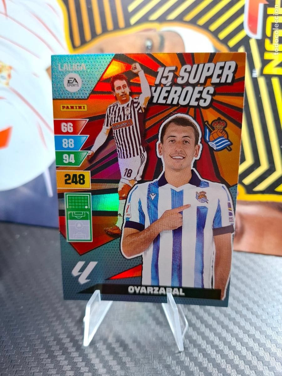 Cromos de Futebol: MIKEL OYARZABAL REAL SOCIEDAD 15 SUPER H&Eacute;ROES ADRENALYN LIGA 2023 2024 23 24 DREAM BOX