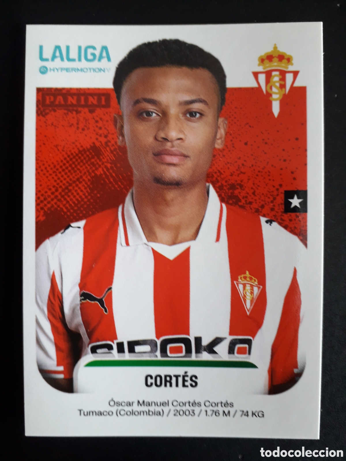 Figurine di Calcio: CORT&Eacute;S SPORTING DE GIJ&Oacute;N N&deg; 378 LALIGA HYPERMOTION 25 26 2025 2026 PANINI SIN PEGAR PEDIDO M&Iacute;NIMO 3&euro;