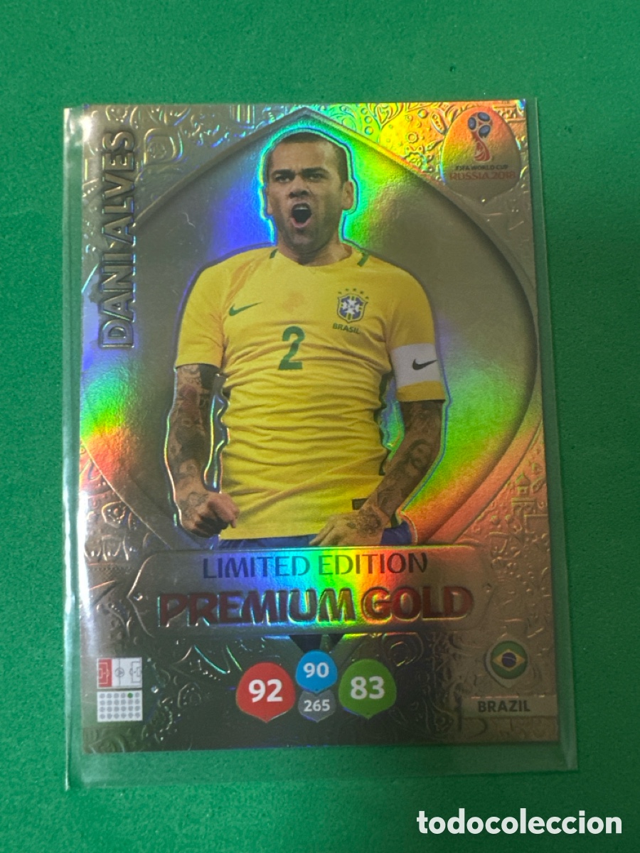 Cartes &agrave; collectionner de Football: DANI ALVES(BRASIL) PREMIUM GOLD ADRENALYN MUNDIAL RUSIA 2018 TRADING CARD PANINI