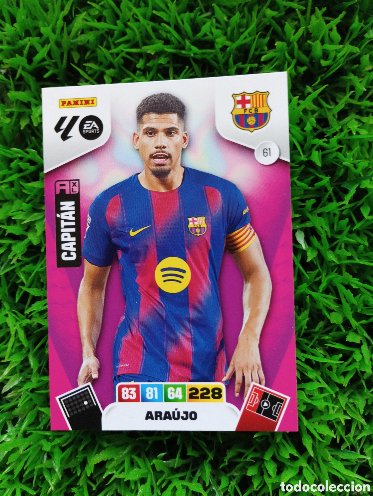 Football Stickers: Araujo Barcelona Adrenalyn 25-26 # 61