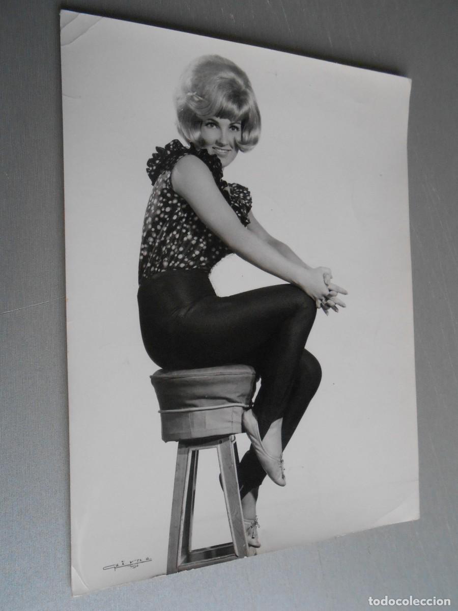 Cromos de F&uacute;tbol: FOTO de - ANA KIRO -, de 18 x 24 cms.